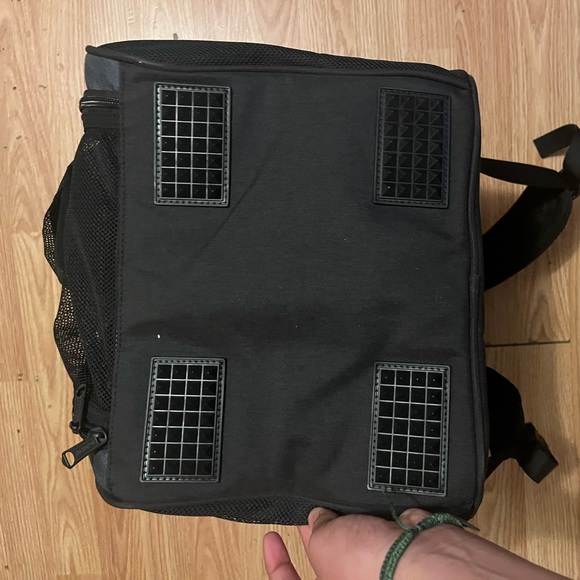 New Yorepek bag with room for ball cleats water and more - Picture 3 of 8